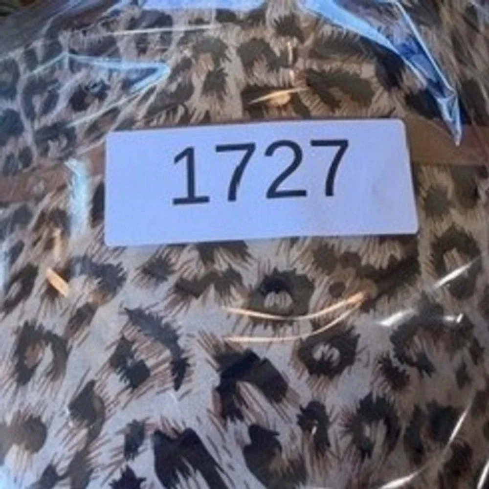 Leopard Print Scarf 100% Silk‎ Brown Excellent Cond. Square Animal Print (1727)